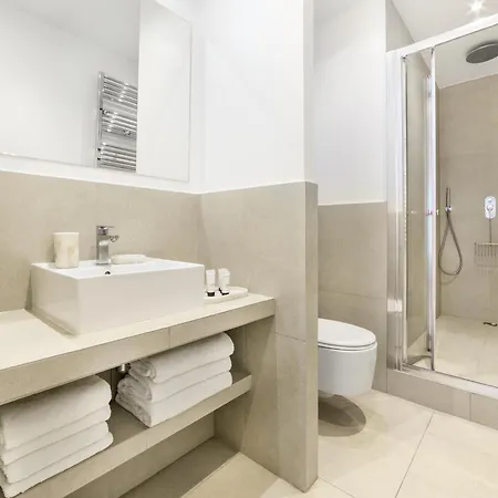 Livinparis - Luxury 3 & Ac 4 Bedrooms Montmartre I Lejlighed *