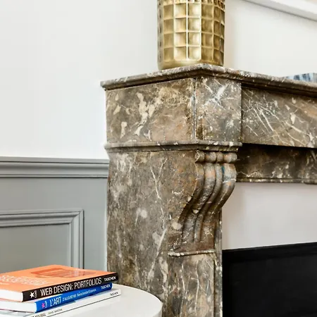 Livinparis - Luxury 3 & Ac 4 Bedrooms Montmartre I Paris
