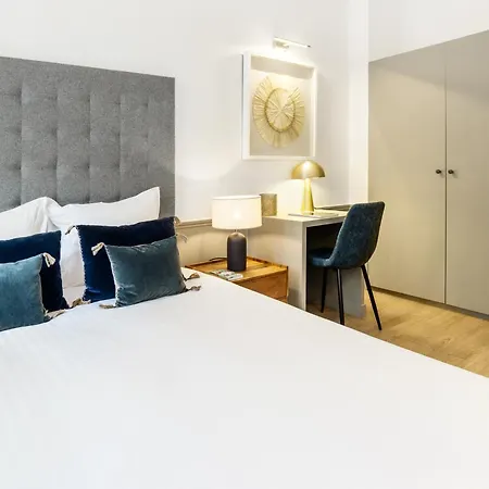 Livinparis - Luxury 3 & Ac 4 Bedrooms Montmartre I * Paris