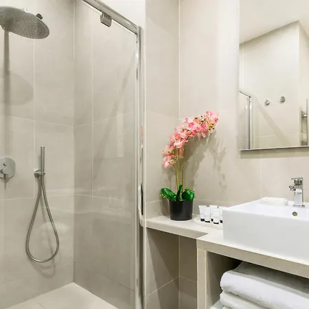 Livinparis - Luxury 3 & Ac 4 Bedrooms Montmartre I * Paris