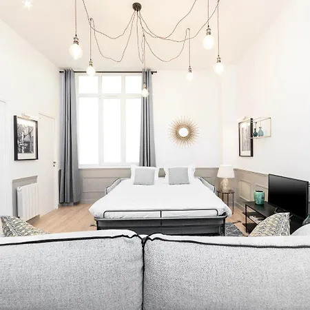 Livinparis - Luxury 3&4 Bedrooms Montmartre I Appartement