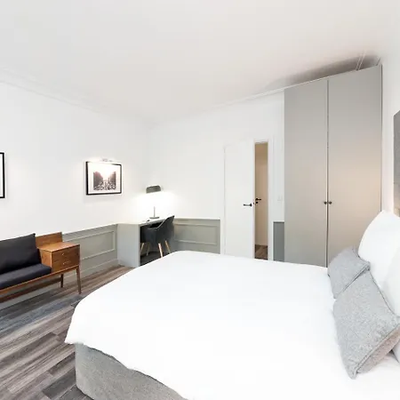 Apartment Livinparis - Luxury 3 & 4 Bedrooms Montmartre I Paris