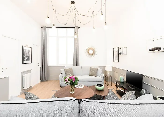 Livinparis - Luxury 3&4 Bedrooms Montmartre I Appartement