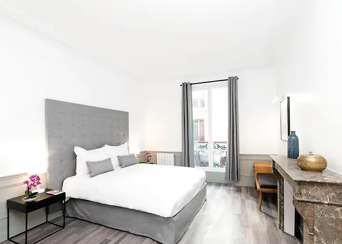 Livinparis - Luxury 3&4 Bedrooms Montmartre I Appartement *