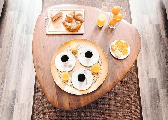 Livinparis - Luxury 3&4 Bedrooms Montmartre I Paris