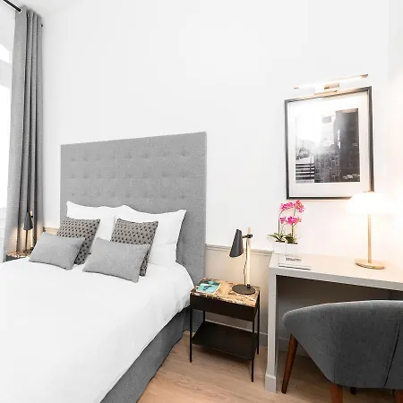 Livinparis - Luxury 3 & 4 Bedrooms Montmartre I *