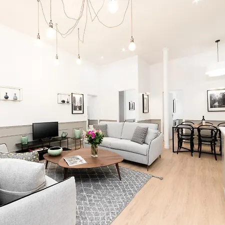 Apartment Livinparis - Luxury 3 & 4 Bedrooms Montmartre I
