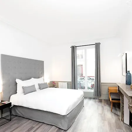 Livinparis - Luxury 3 & 4 Bedrooms Montmartre I Apartment *