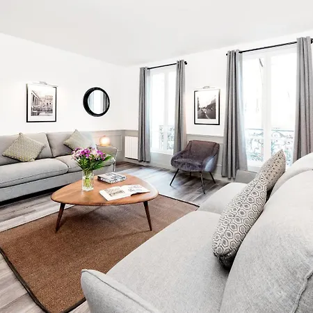 Livinparis - Luxury 3 & 4 Bedrooms Montmartre I Apartment *