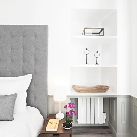 Livinparis - Luxury 3 & 4 Bedrooms Montmartre I Paris